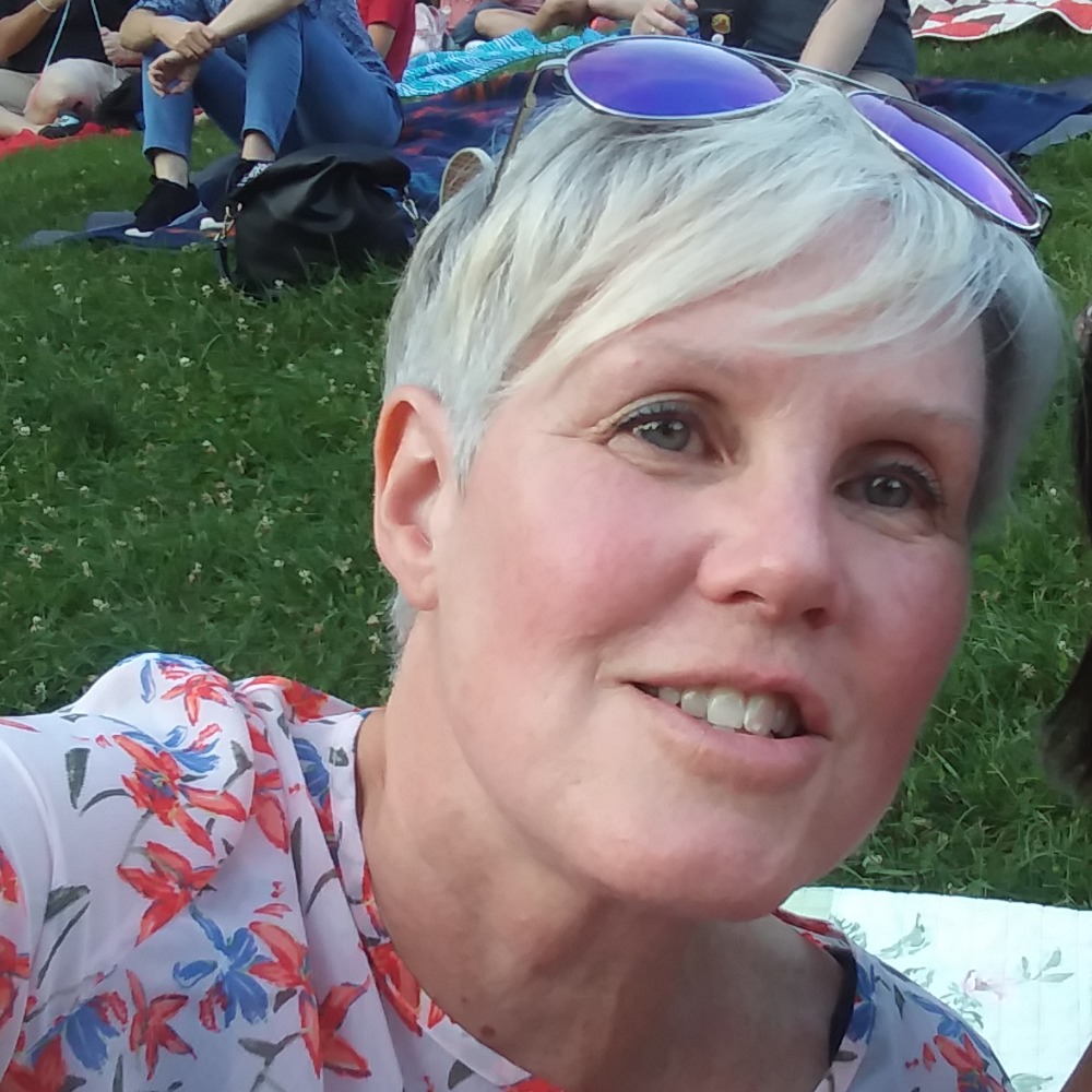 Meet your Posher, Lisa